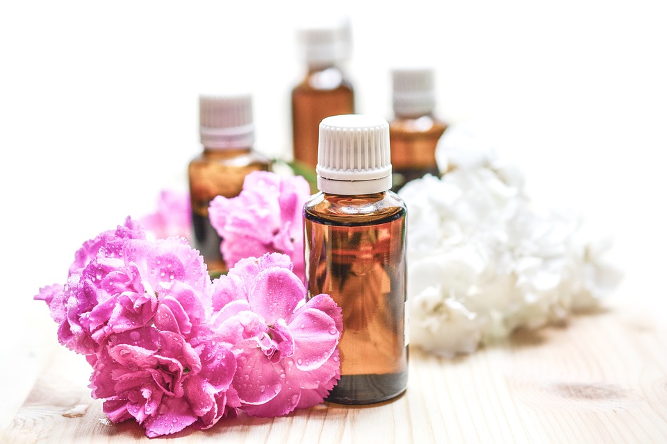 How To Make Your Own Natural Perfumes