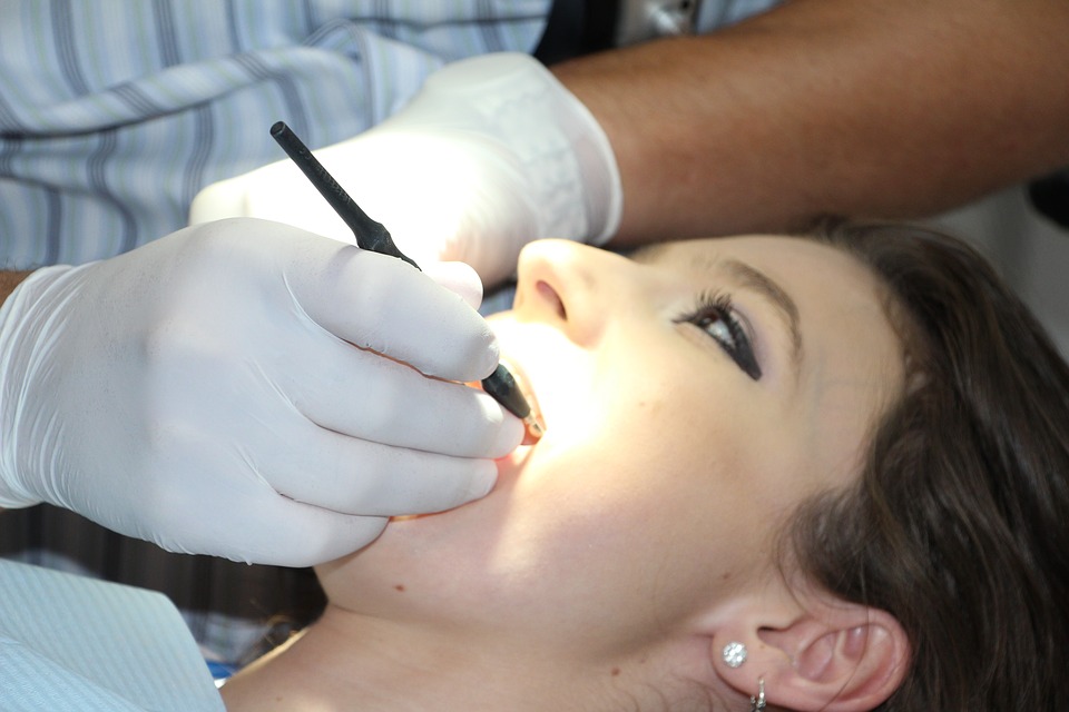 Why You Should Go To A Dentist In Loganholme