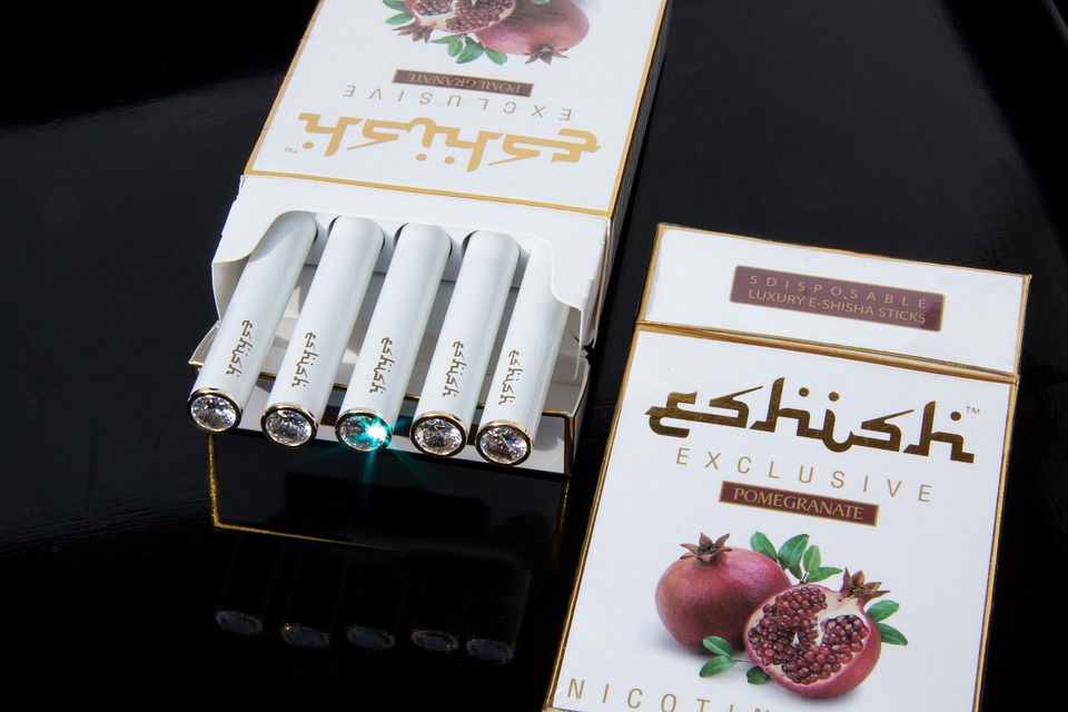 Why Switch To Electronic Cigarettes