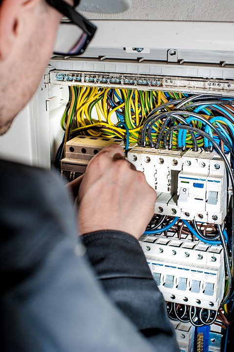 Finding The Best Commercial Electrician In Macleod
