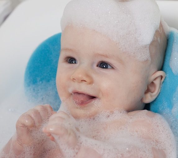 A Brief Baby Bath Essentials Guide