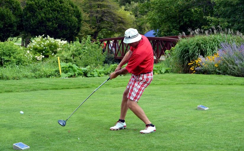 Tips On How To Choose The Right Clothing For Playing Indoor Golf