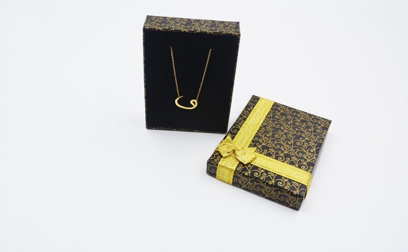 10 Reasons To Get A Custom Gold Necklace