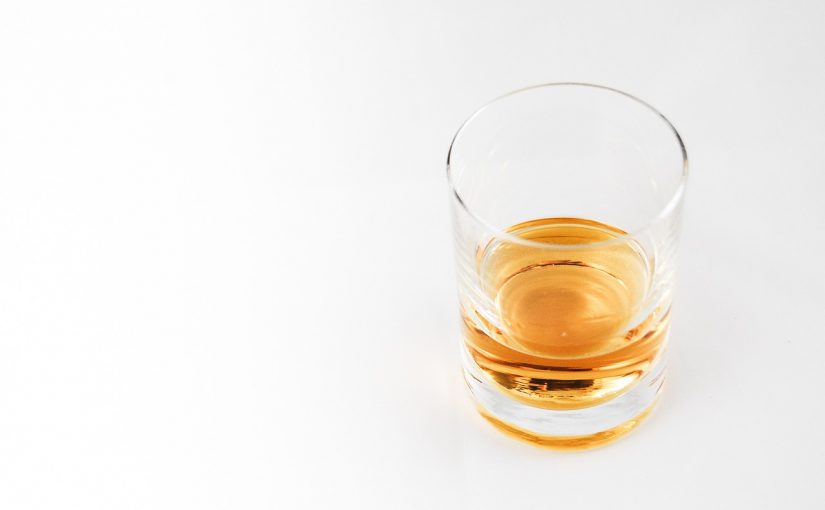 A Guide to Choosing the Perfect Glass for Whiskey