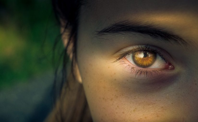 Changing Your Eye Color? What You Need to Know about Colored Contacts