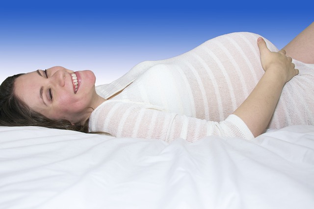 How a Pillow Can Help You Sleep Better During Pregnancy